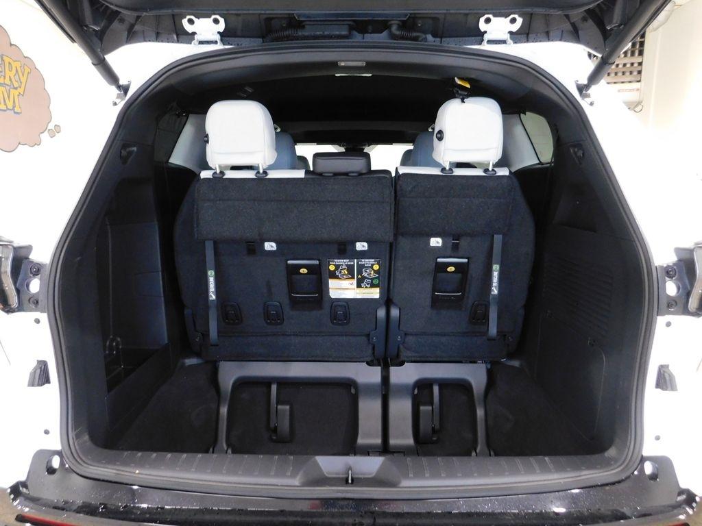 Toyota Sienna Unknown 2026