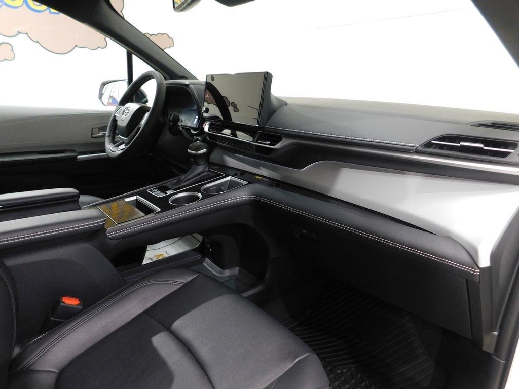 Toyota Sienna Unknown 2026