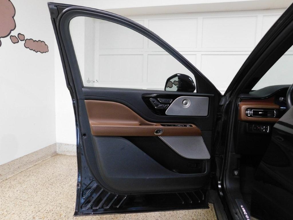 Lincoln Aviator Reserve AWD 2022