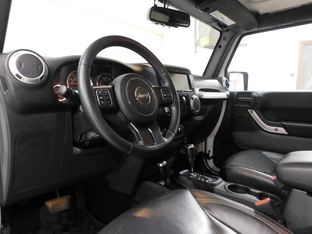 Jeep Wrangler Sahara 4WD 2016