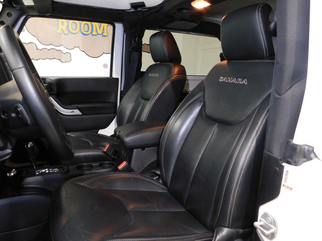 Jeep Wrangler Sahara 4WD 2016