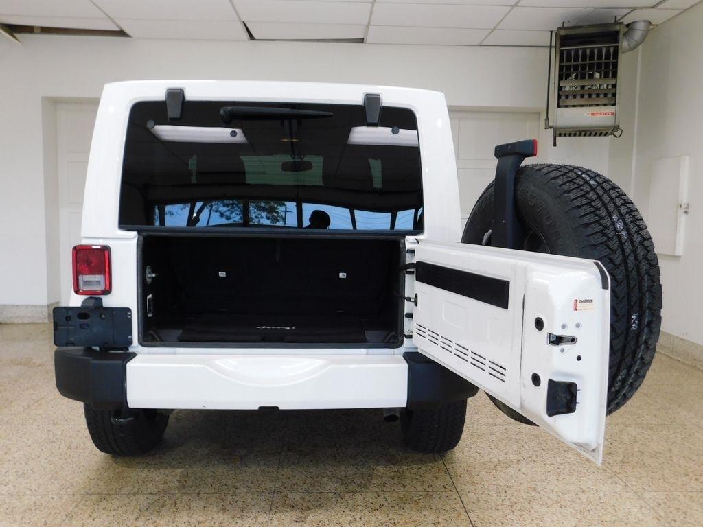 Jeep Wrangler Sahara 4WD 2016