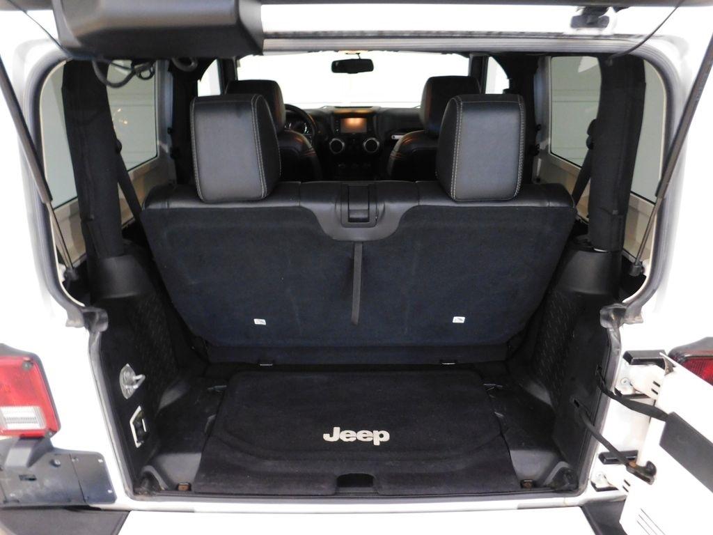 Jeep Wrangler Sahara 4WD 2016