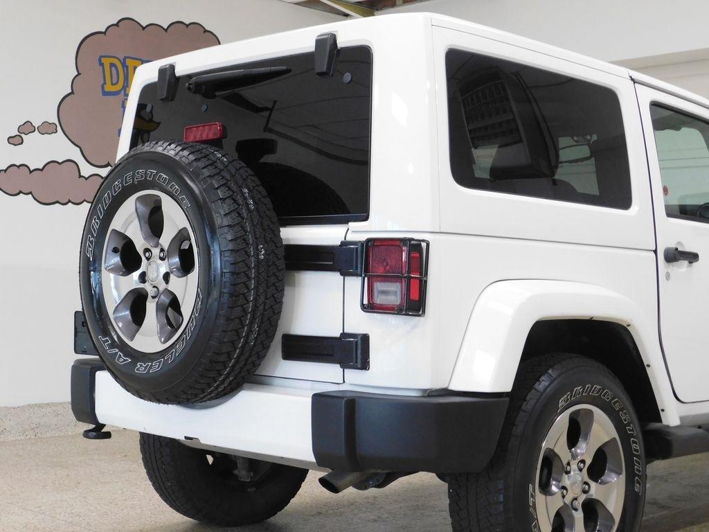 Jeep Wrangler Sahara 4WD 2016