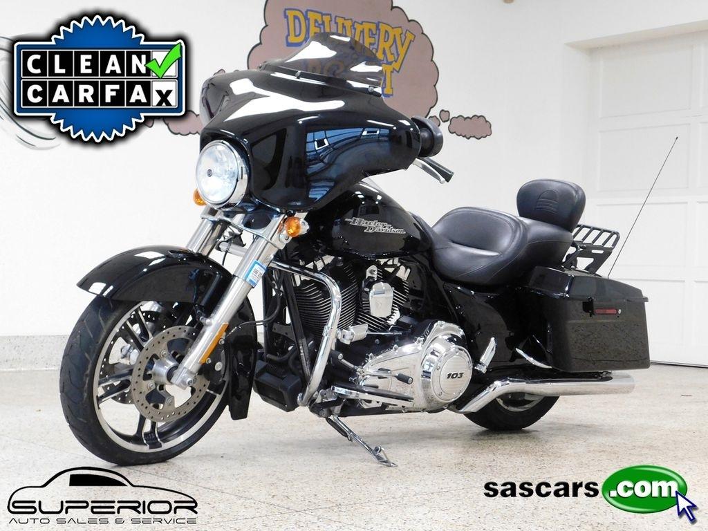 Harley-Davidson FLHX103  2011