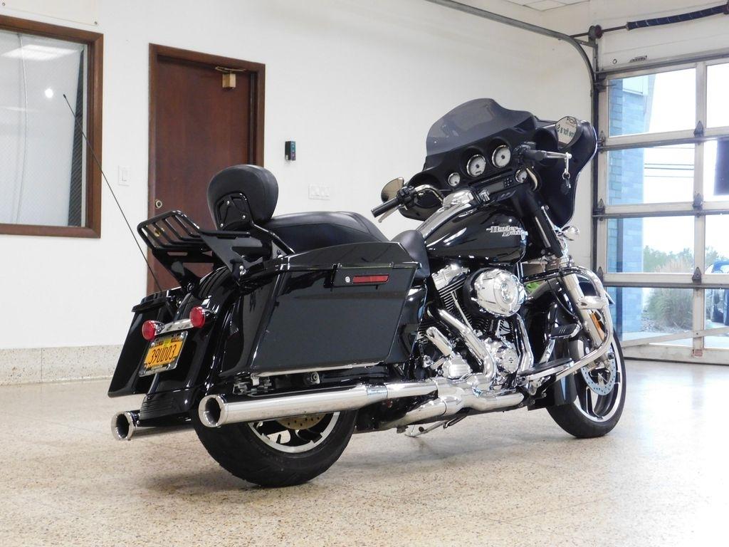 Harley-Davidson FLHX103  2011
