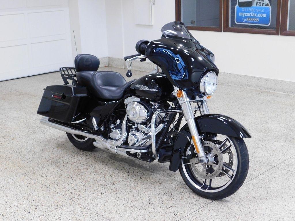 Harley-Davidson FLHX103  2011