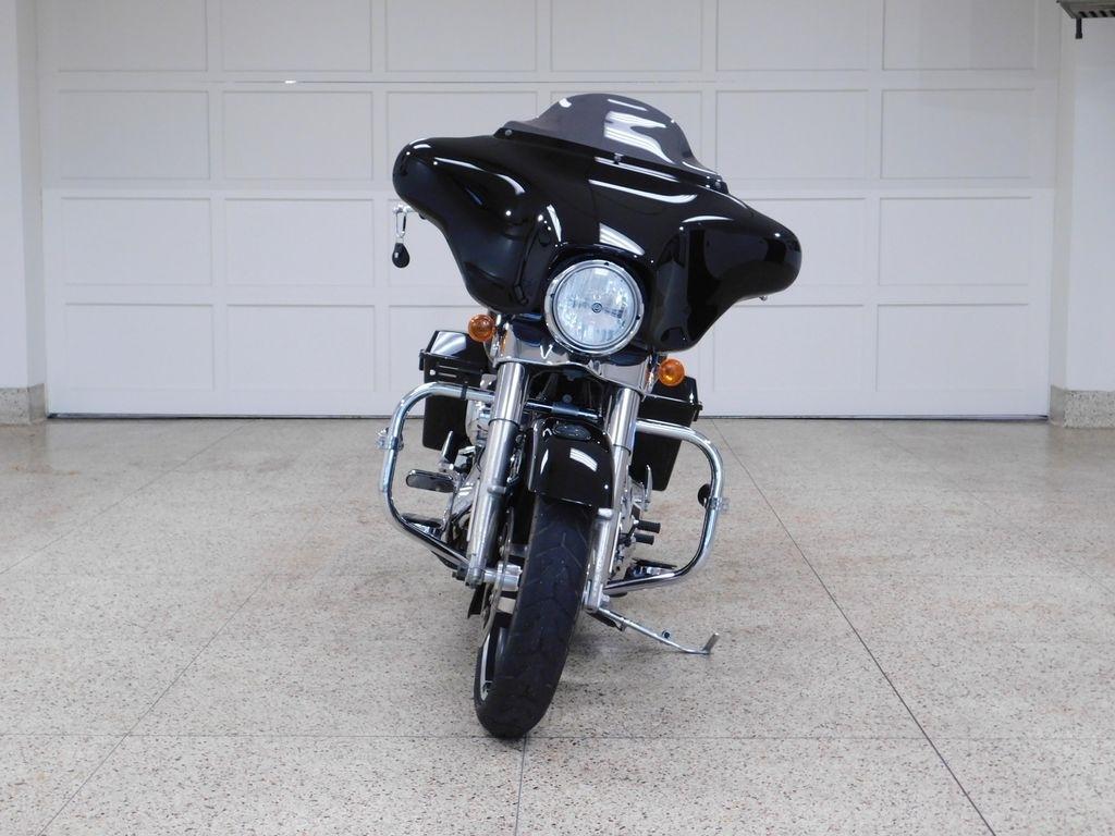 Harley-Davidson FLHX103  2011
