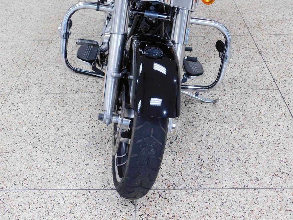 Harley-Davidson FLHX103  2011
