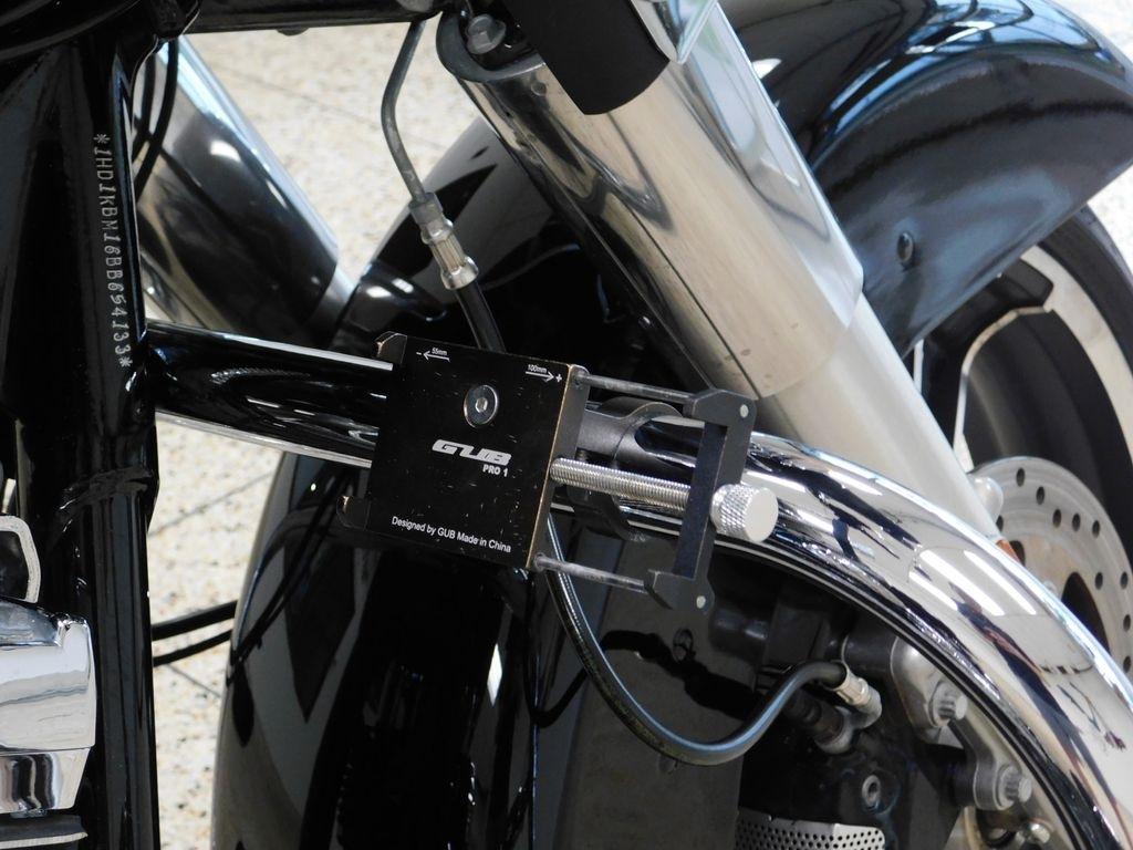 Harley-Davidson FLHX103  2011