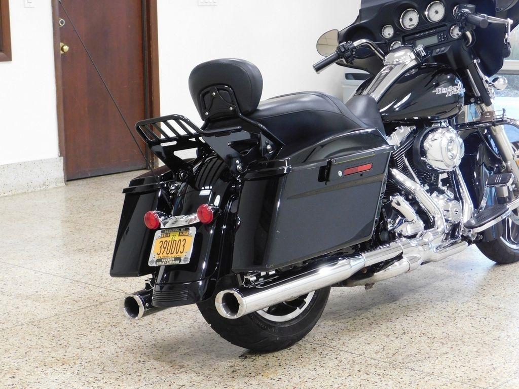 Harley-Davidson FLHX103  2011