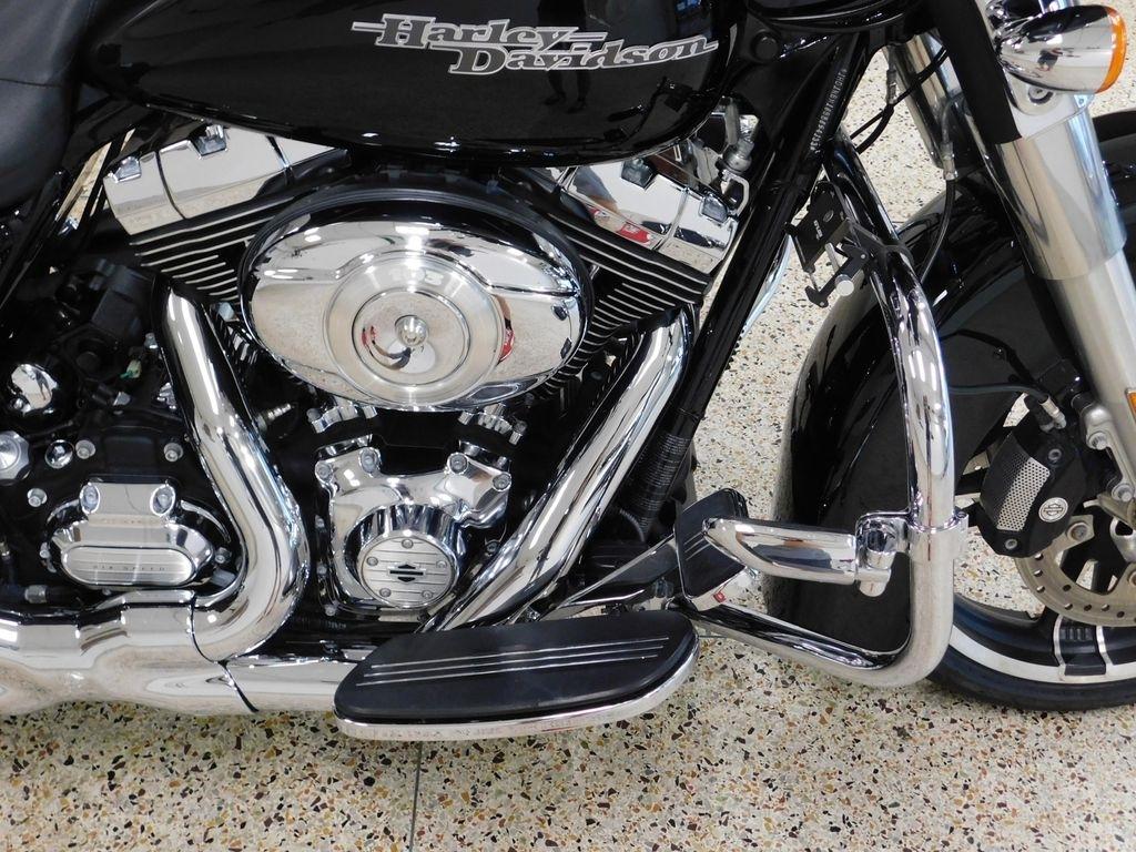 Harley-Davidson FLHX103  2011