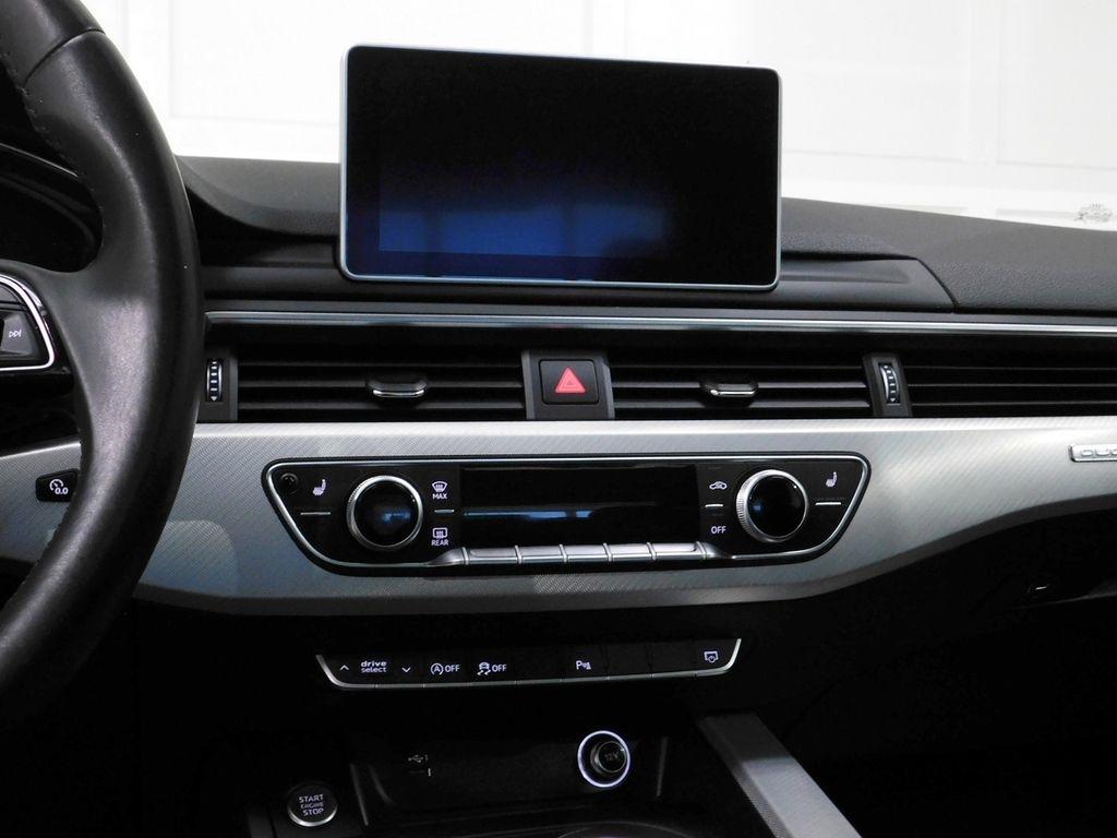 Audi A4 2.0T Progressiv quattro Sedan 2019