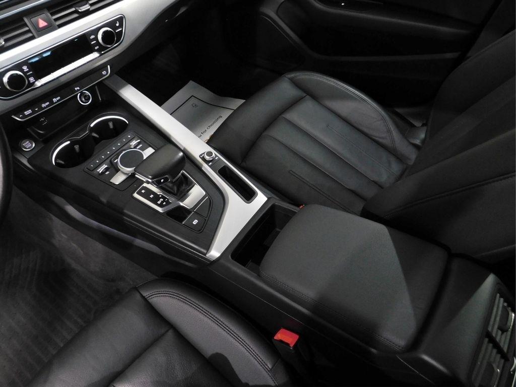 Audi A4 2.0T Progressiv quattro Sedan 2019