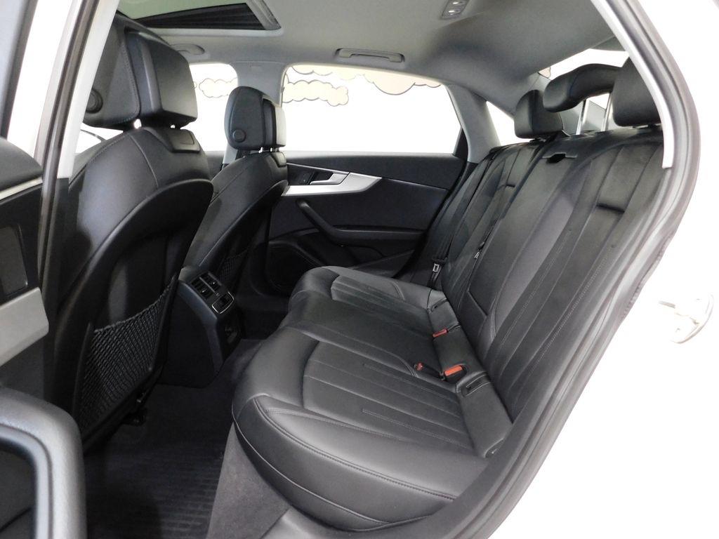 Audi A4 2.0T Progressiv quattro Sedan 2019