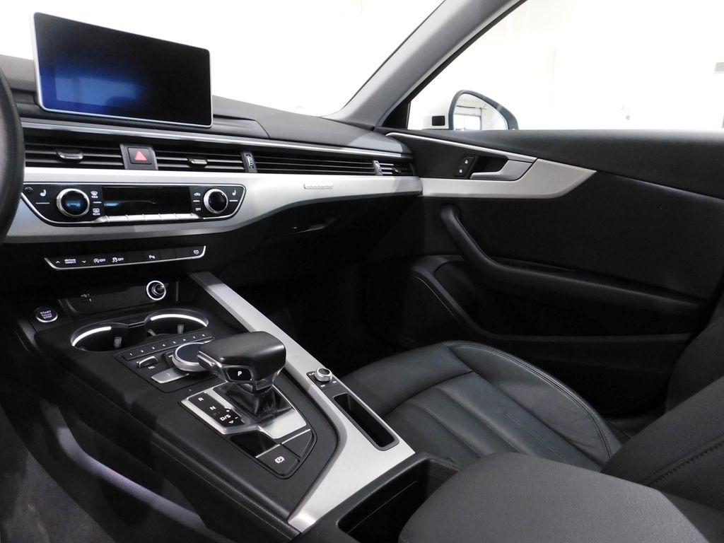 Audi A4 2.0T Progressiv quattro Sedan 2019