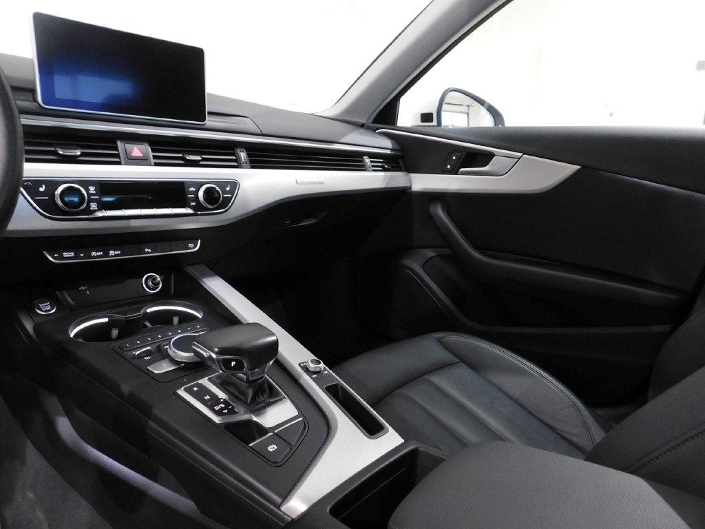 Audi A4 2.0T Progressiv quattro Sedan 2019