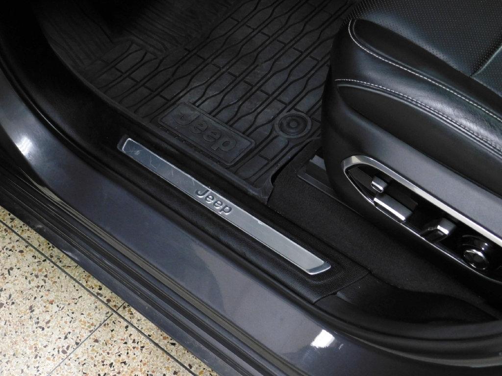 Jeep Grand Cherokee Overland 4WD 2024