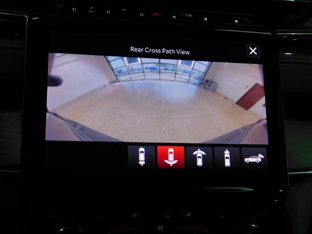 Jeep Grand Cherokee Overland 4WD 2024