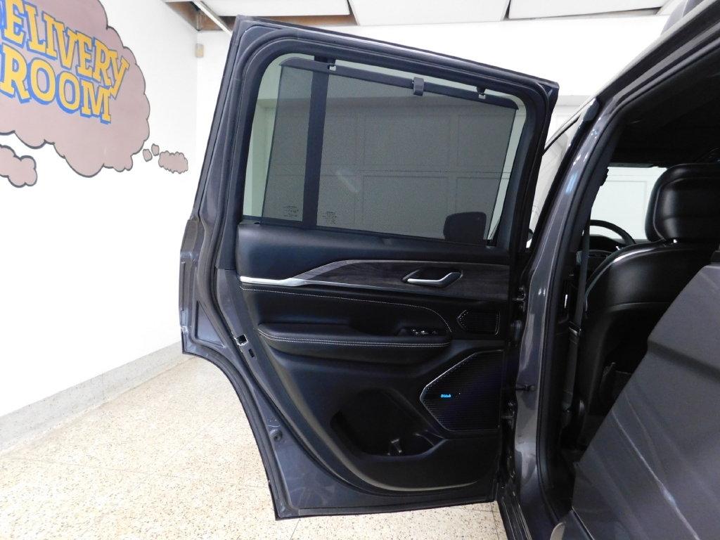 Jeep Grand Cherokee Overland 4WD 2024