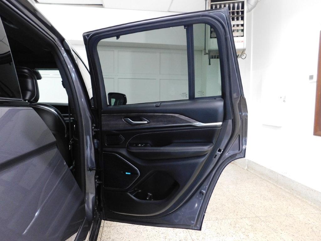 Jeep Grand Cherokee Overland 4WD 2024