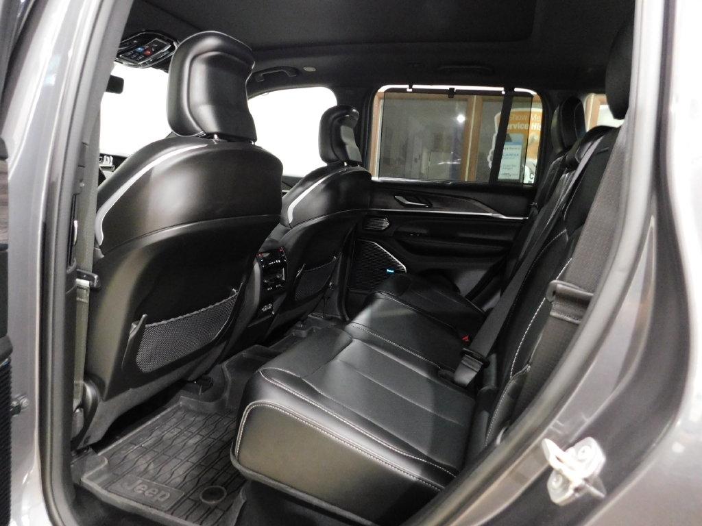 Jeep Grand Cherokee Overland 4WD 2024