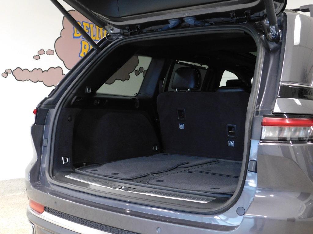 Jeep Grand Cherokee Overland 4WD 2024