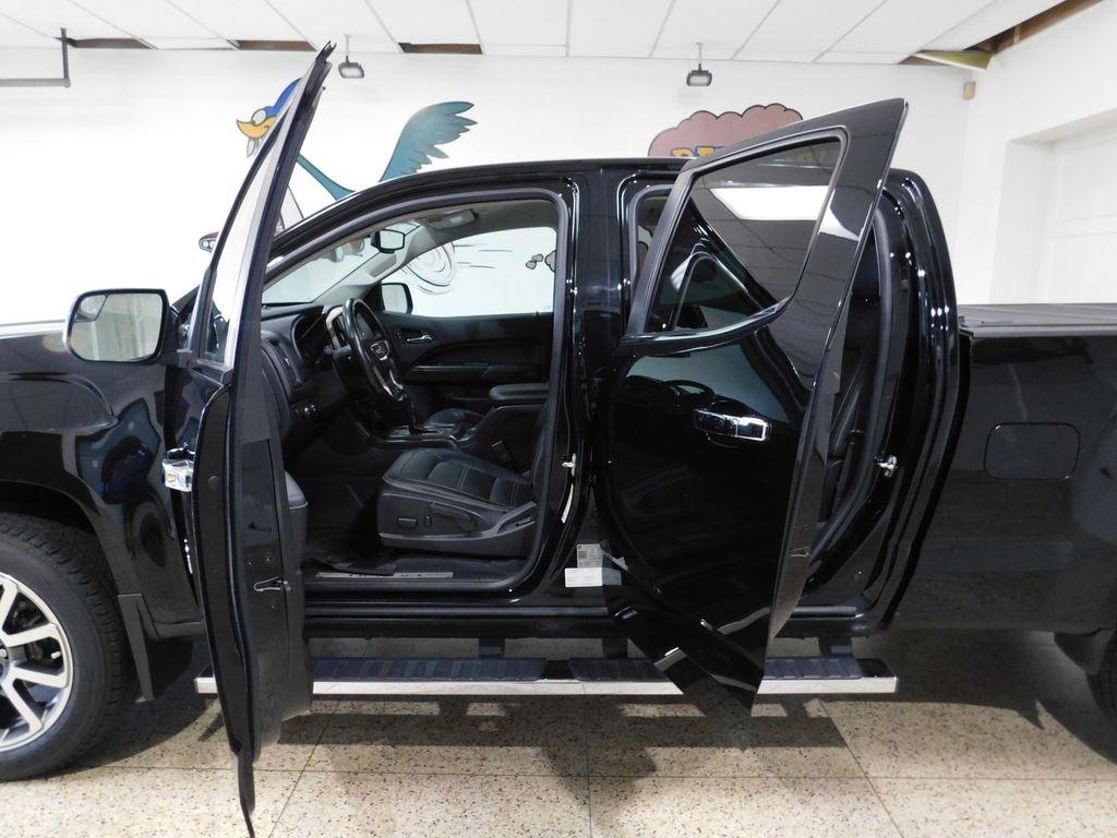 GMC Canyon Denali Crew Cab 4WD Long Box 2019