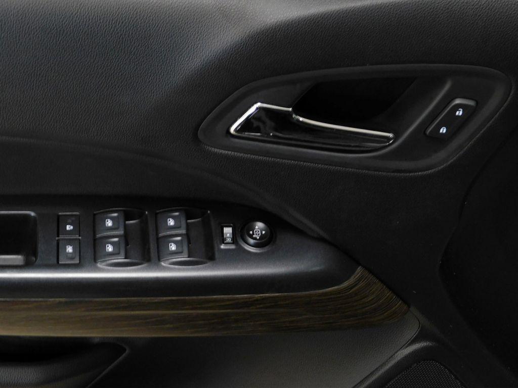 GMC Canyon Denali Crew Cab 4WD Long Box 2019