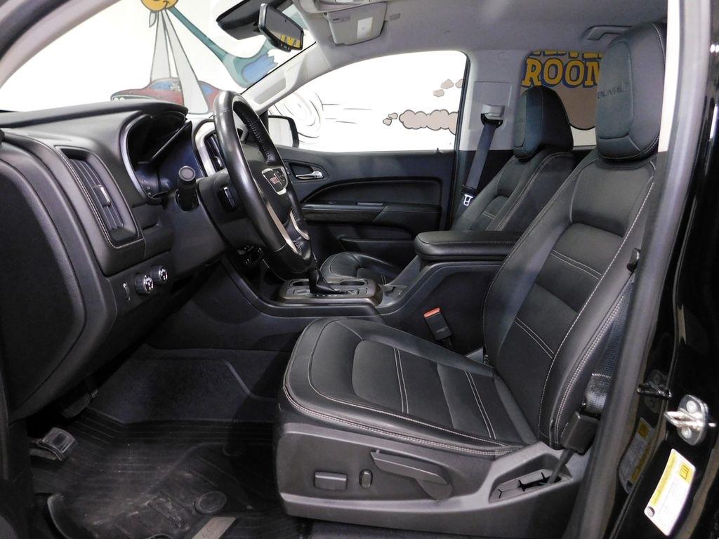 GMC Canyon Denali Crew Cab 4WD Long Box 2019