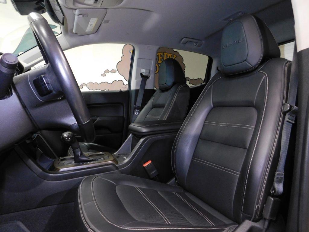 GMC Canyon Denali Crew Cab 4WD Long Box 2019