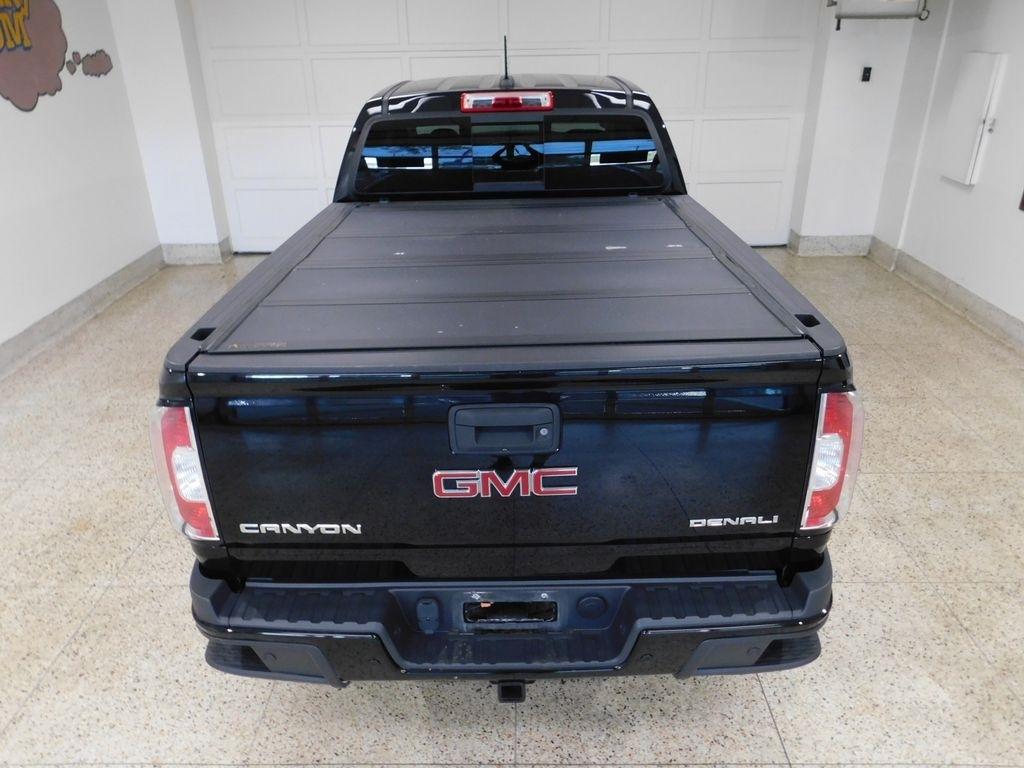 GMC Canyon Denali Crew Cab 4WD Long Box 2019