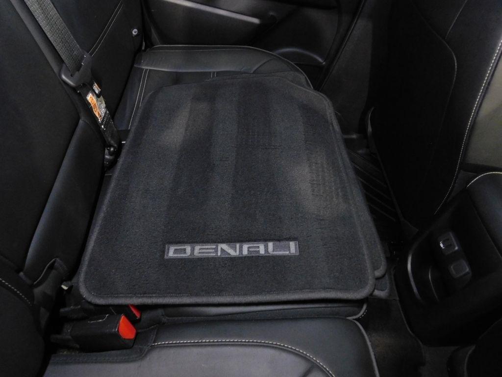 GMC Canyon Denali Crew Cab 4WD Long Box 2019