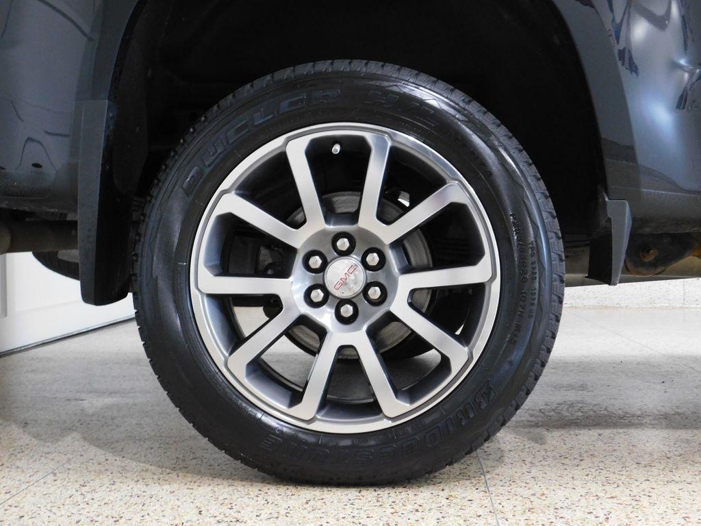 GMC Canyon Denali Crew Cab 4WD Long Box 2019