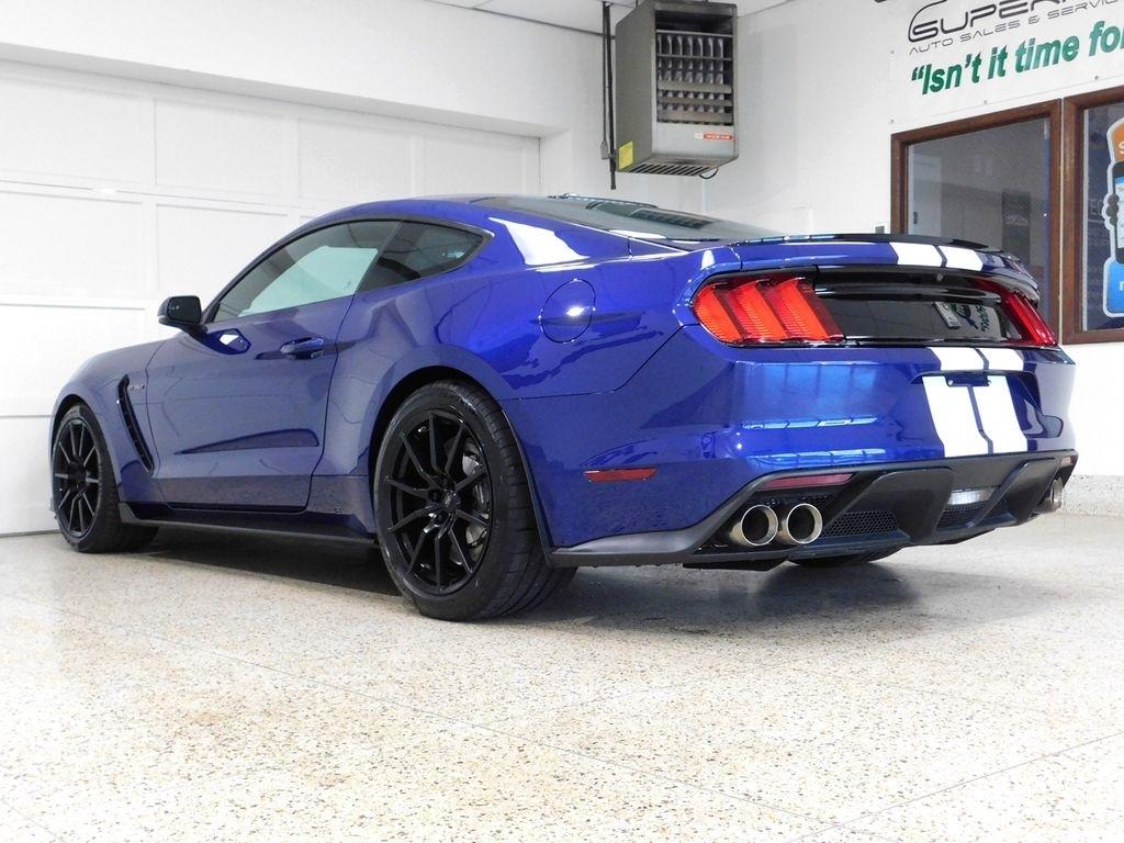 Ford Shelby GT350 Base 2016
