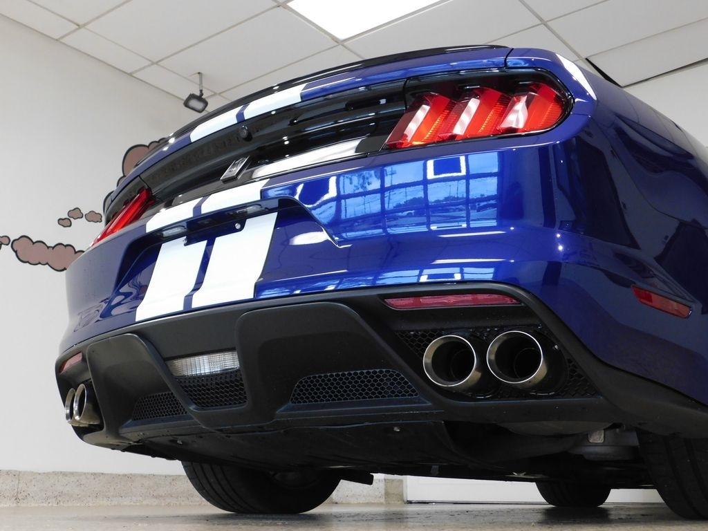 Ford Shelby GT350 Base 2016