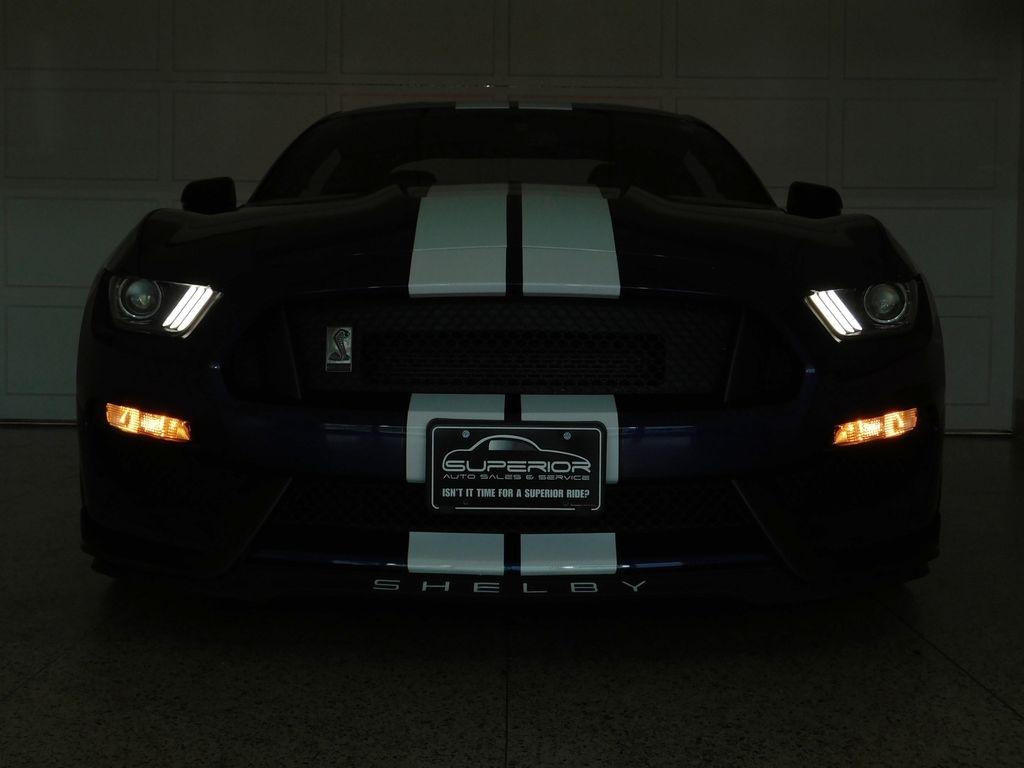 Ford Shelby GT350 Base 2016