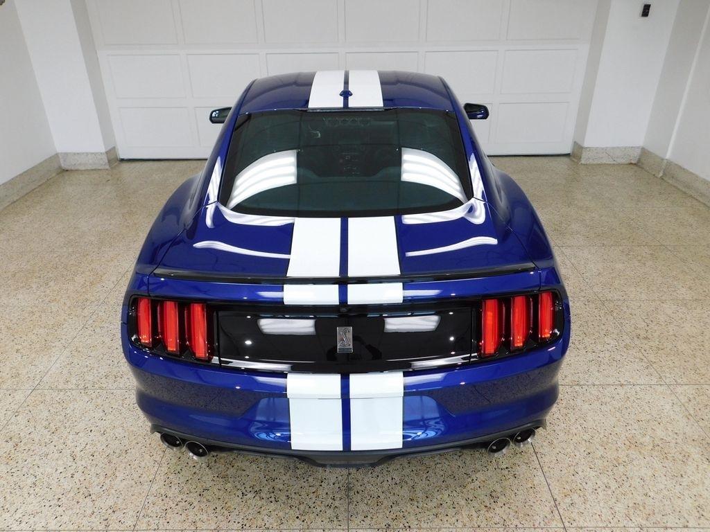 Ford Shelby GT350 Base 2016
