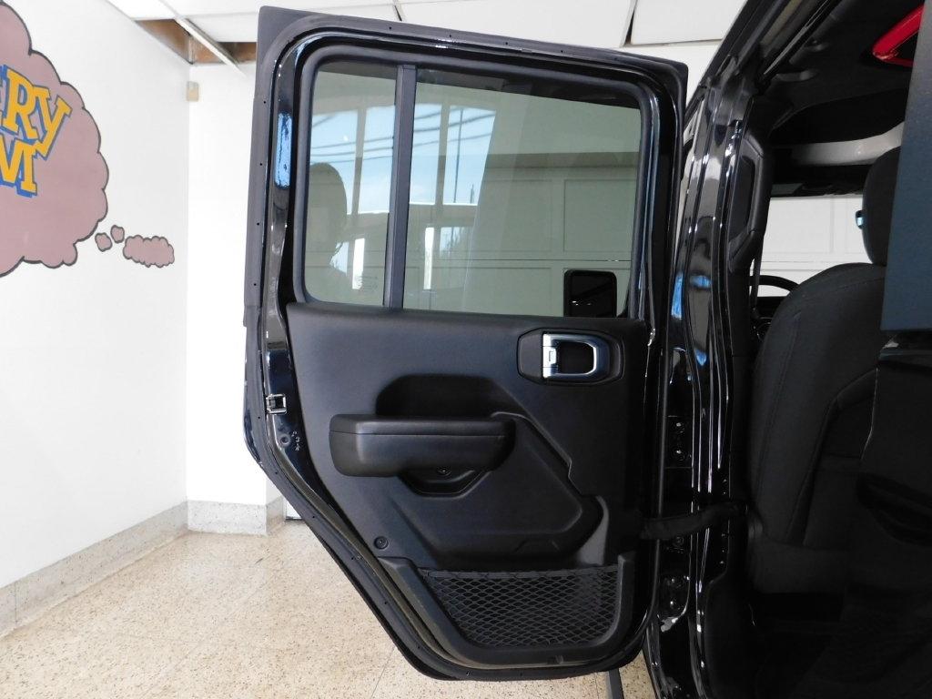 Jeep Gladiator Sport 2021