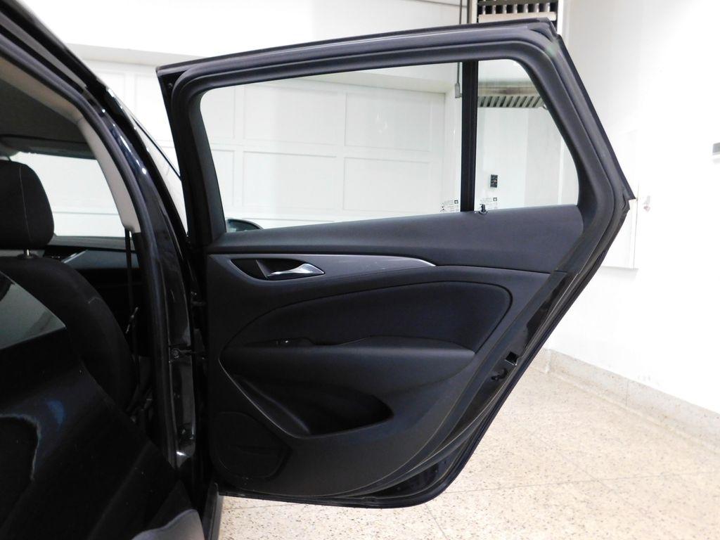 Buick Regal TourX Preferred 2018