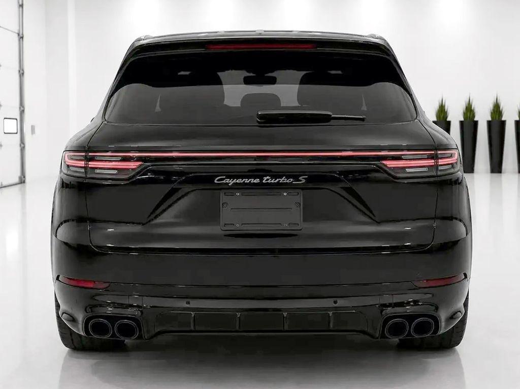 Porsche Cayenne Turbo S E-Hybrid 2023