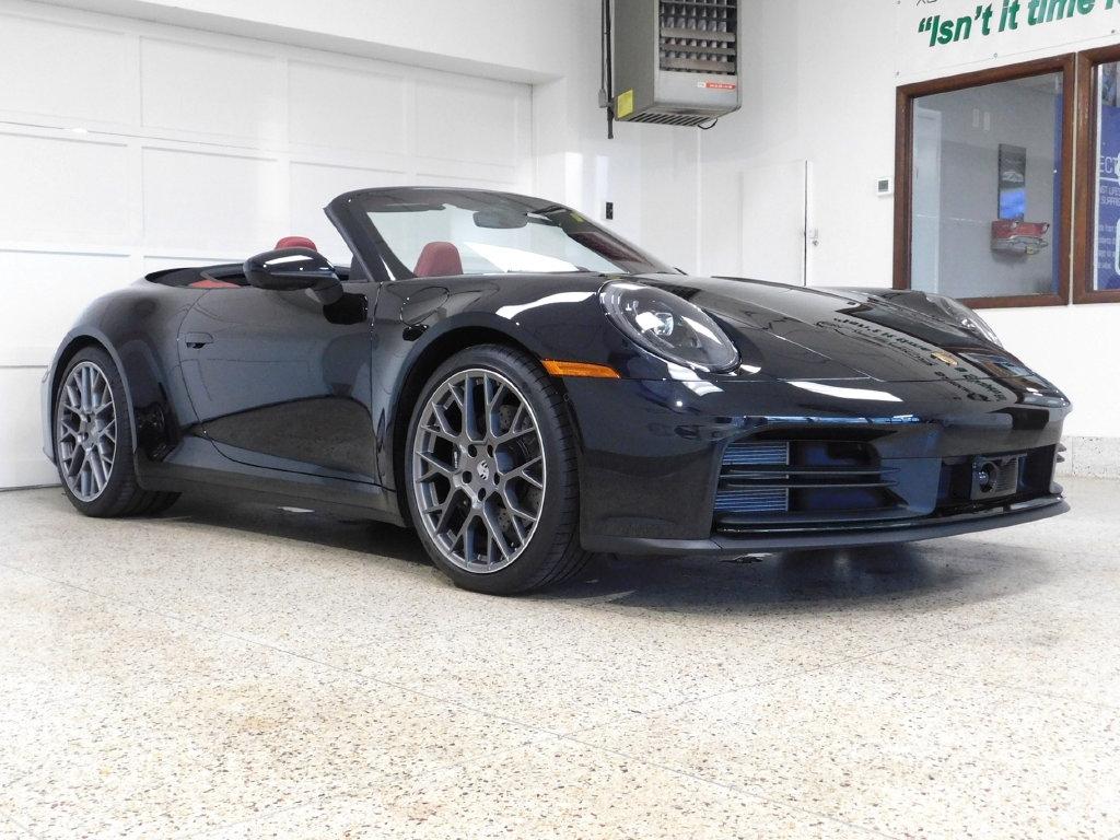 Porsche 911 Carrera Cabriolet 2025