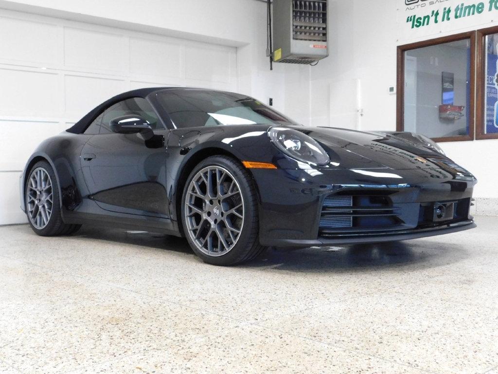 Porsche 911 Carrera Cabriolet 2025