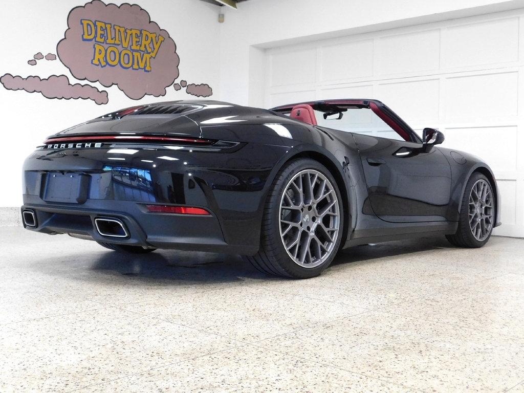 Porsche 911 Carrera Cabriolet 2025