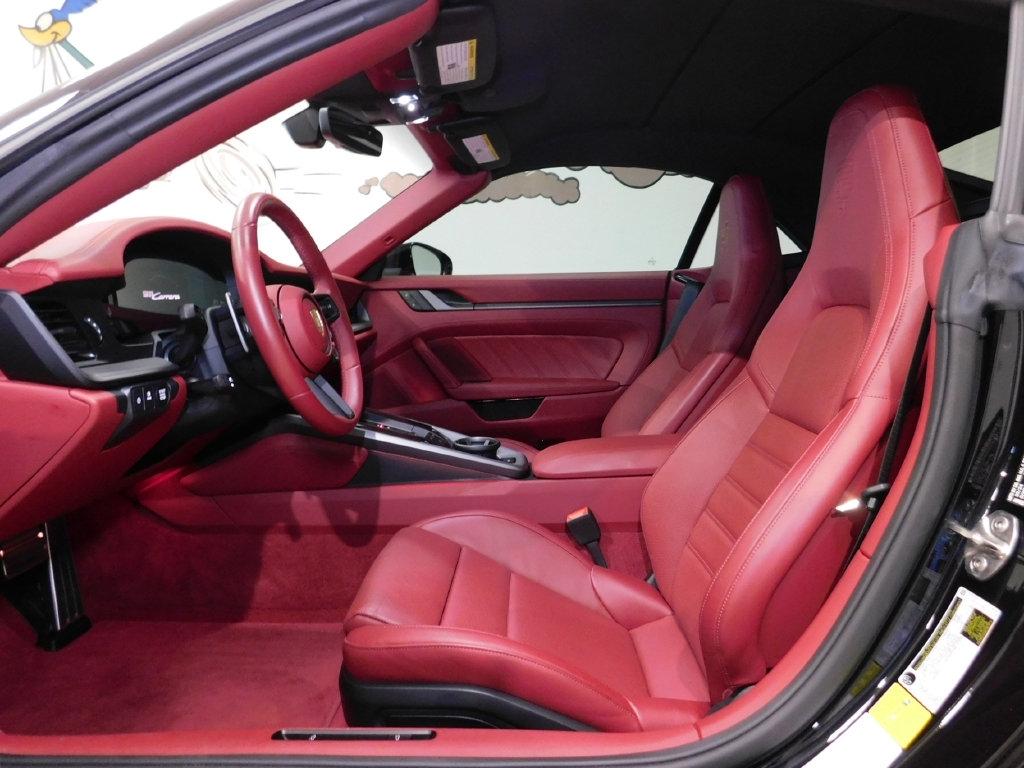 Porsche 911 Carrera Cabriolet 2025