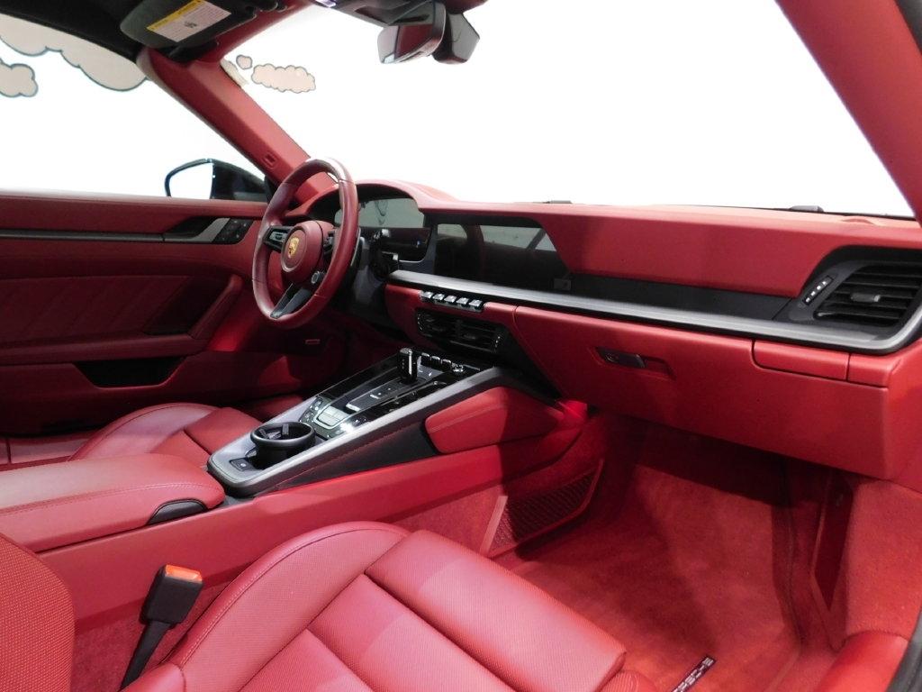 Porsche 911 Carrera Cabriolet 2025