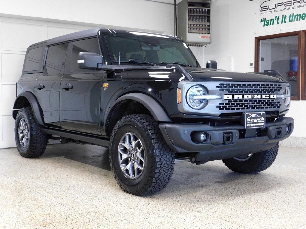 Ford Bronco Base 4-Door w/Advanced 2023