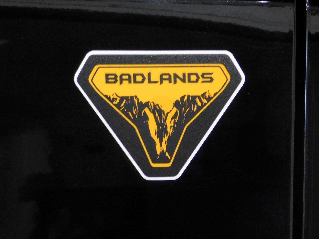 Ford Bronco Base 4-Door w/Advanced 2023