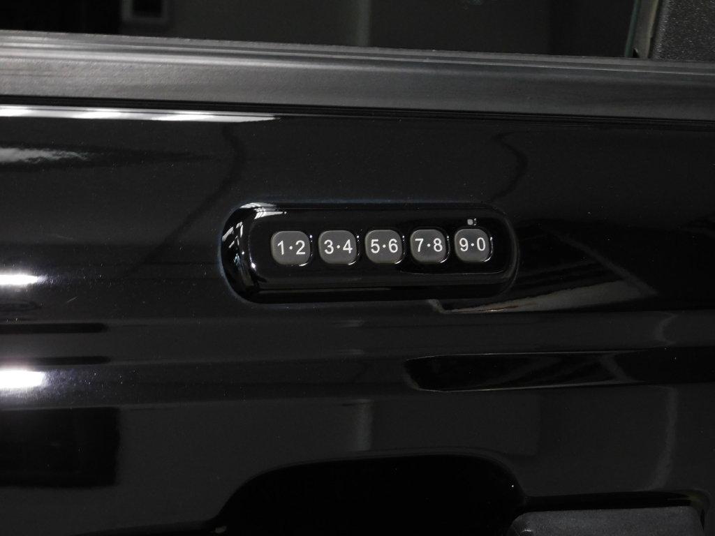 Ford Bronco Base 4-Door w/Advanced 2023