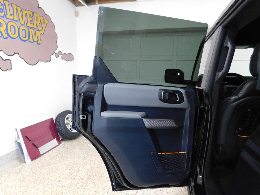 Ford Bronco Base 4-Door w/Advanced 2023